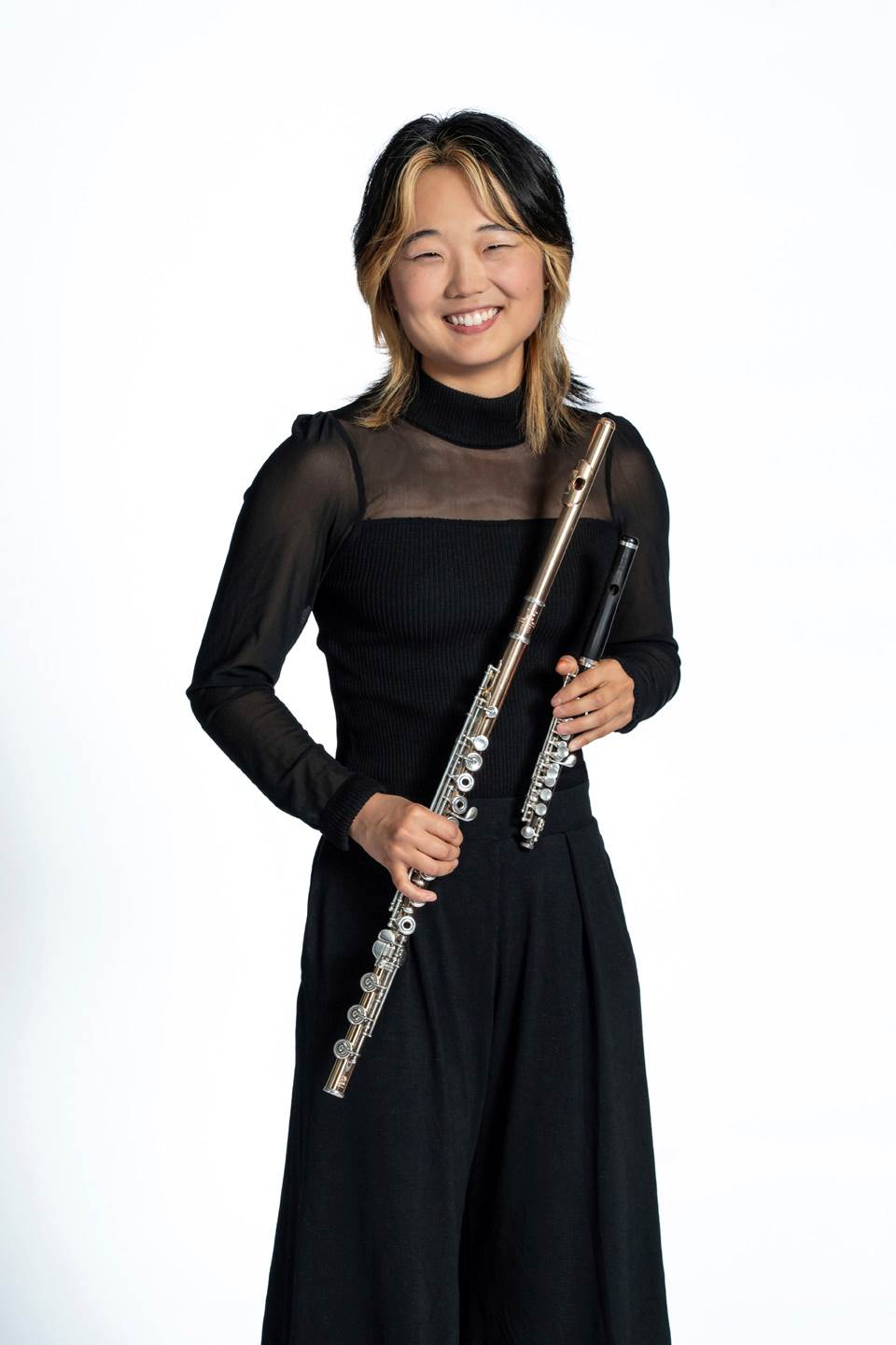 Elise Kim,  Flute & Piccolo