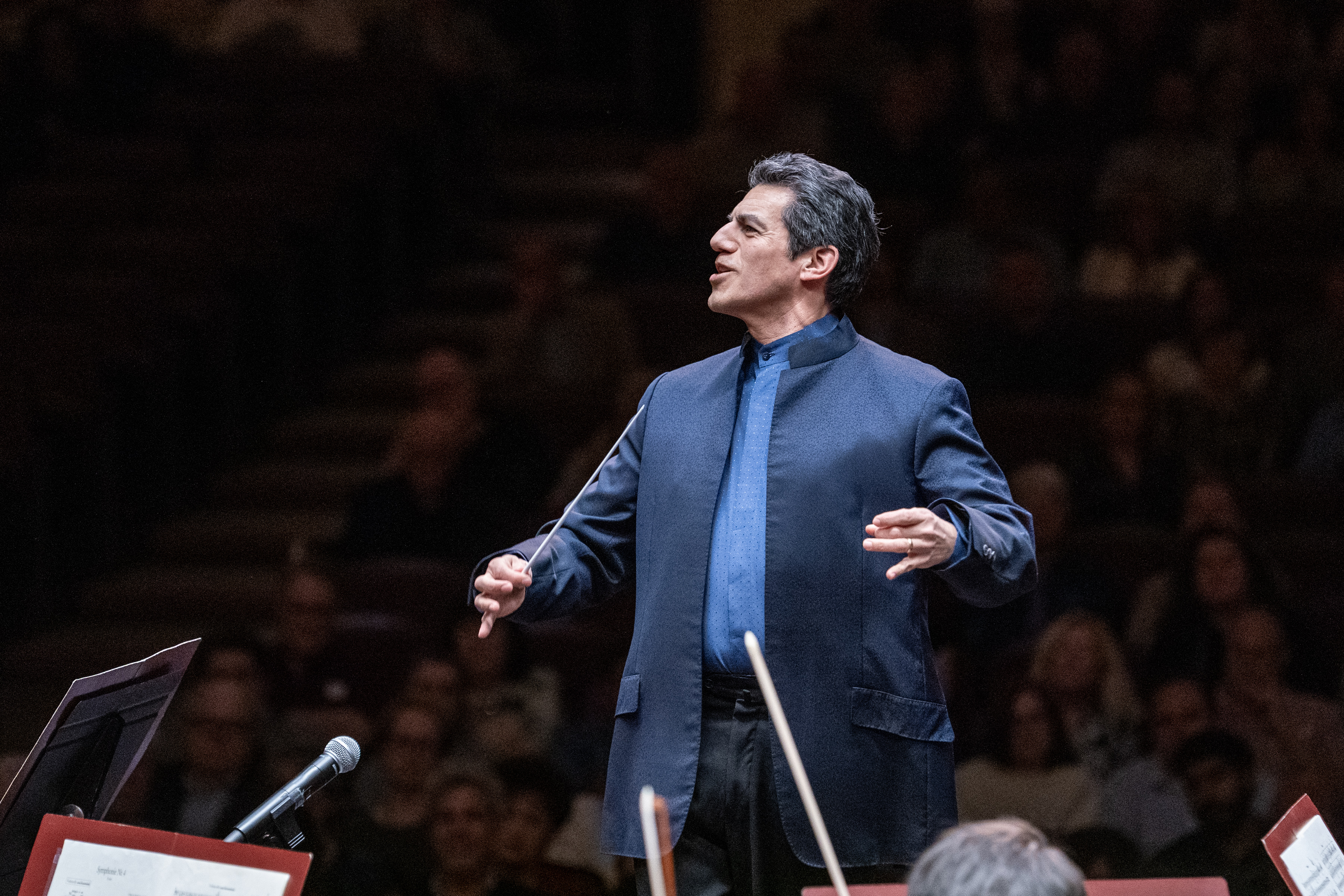Miguel Harth-Bedoya Conducts FWSO Stars